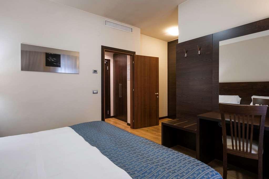 Hotel Delfino Venezia Mestre Ruang foto